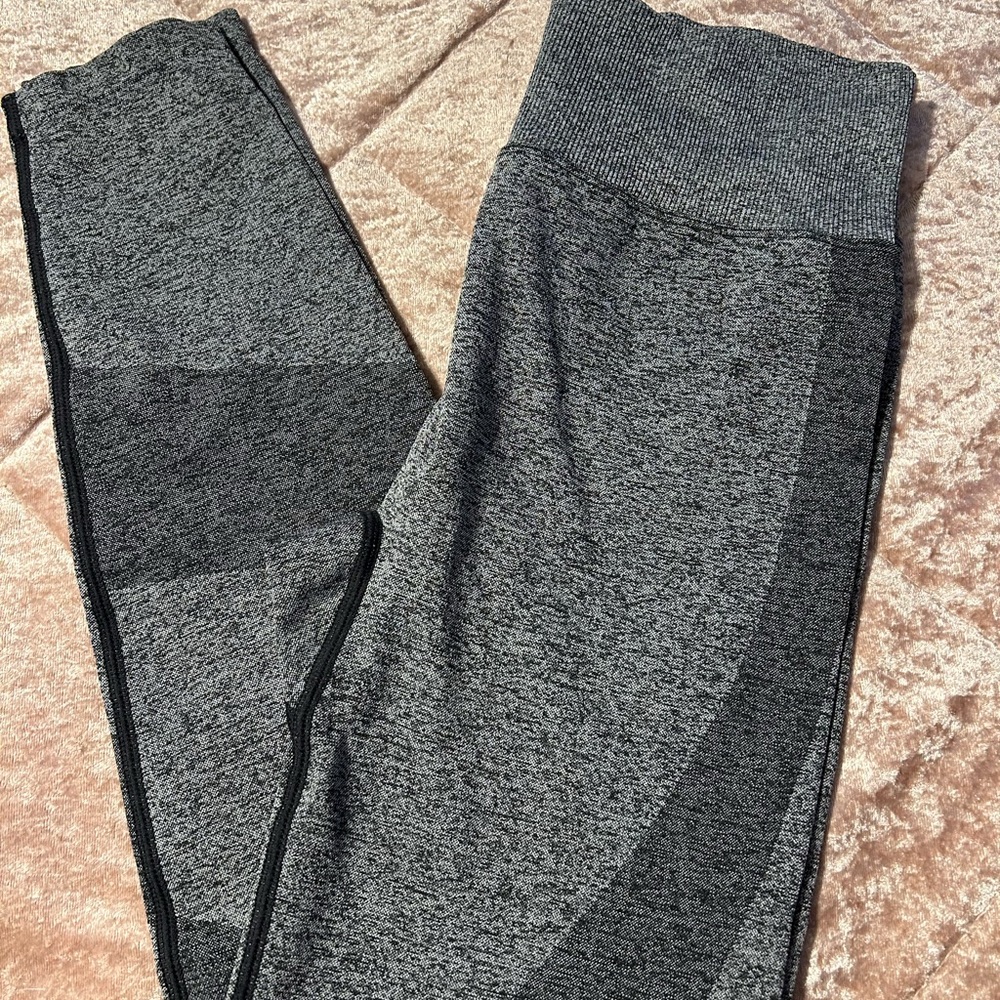 PINK ACTIVE Victoria's Secret Charcoal Gray Women’s Leggings